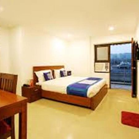 Hotel Star Light New Delhi Extérieur photo
