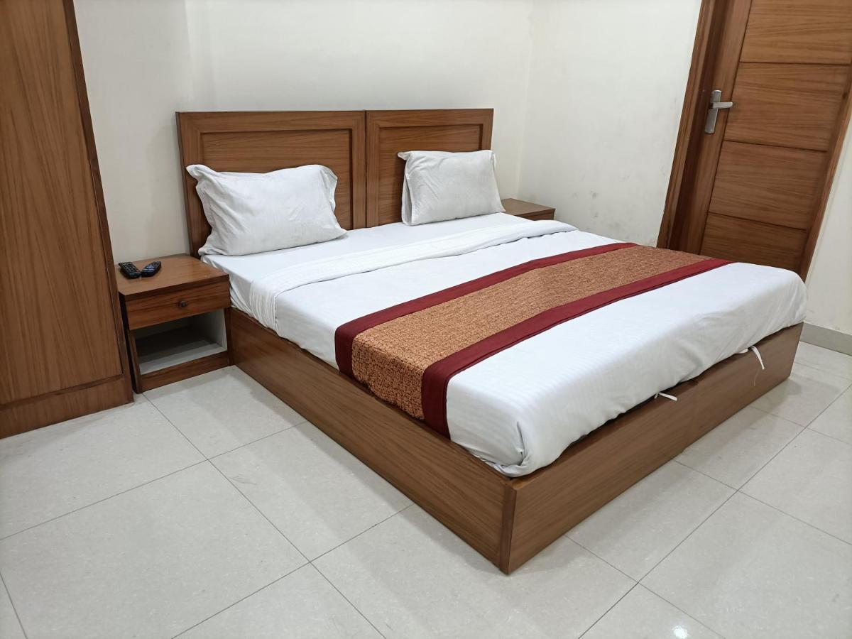 Hotel Star Light New Delhi Extérieur photo