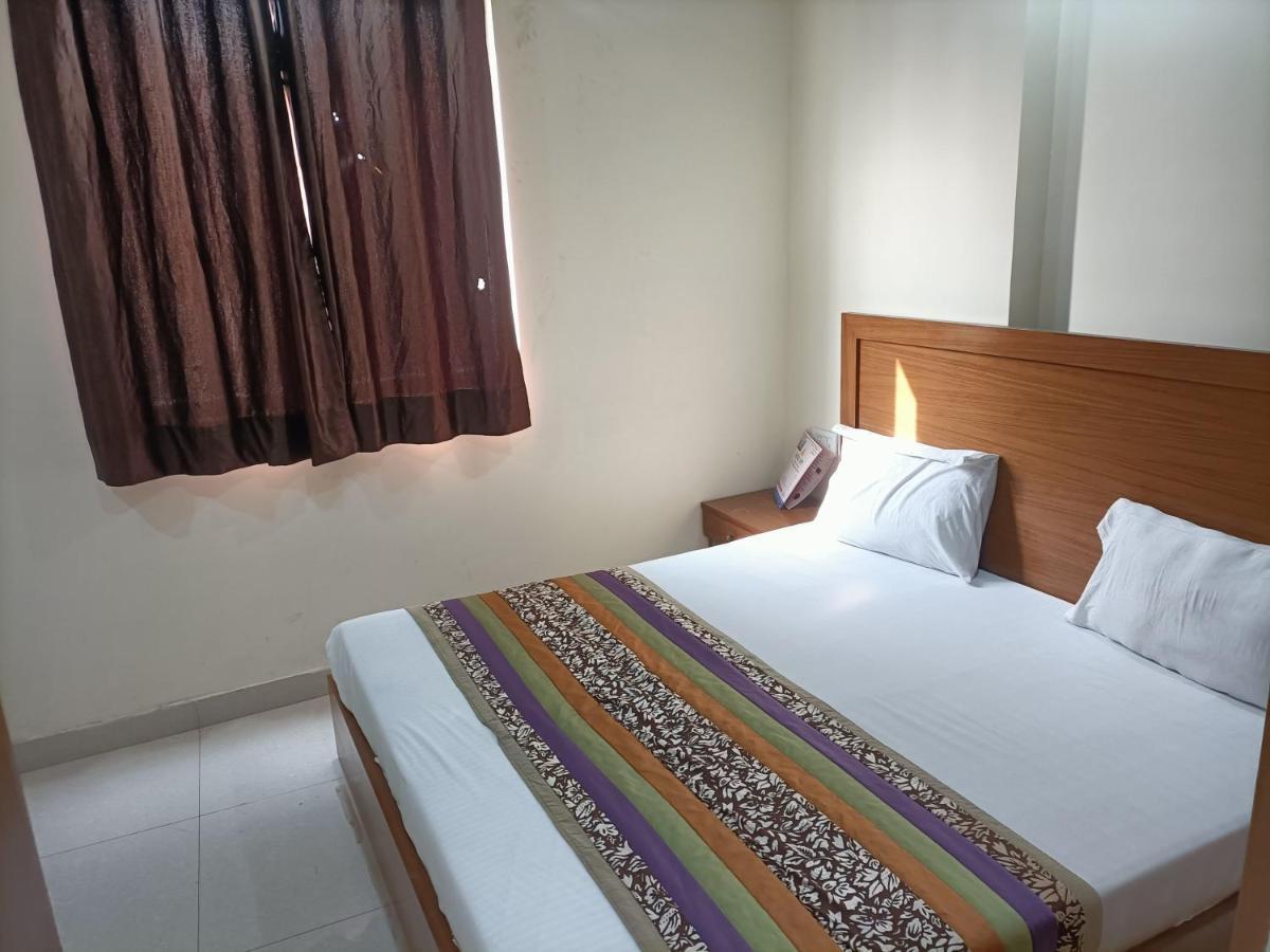 Hotel Star Light New Delhi Extérieur photo