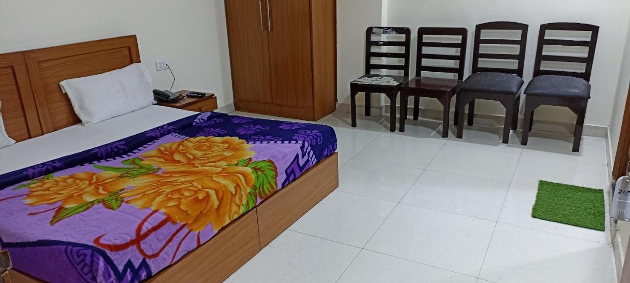 Hotel Star Light New Delhi Extérieur photo
