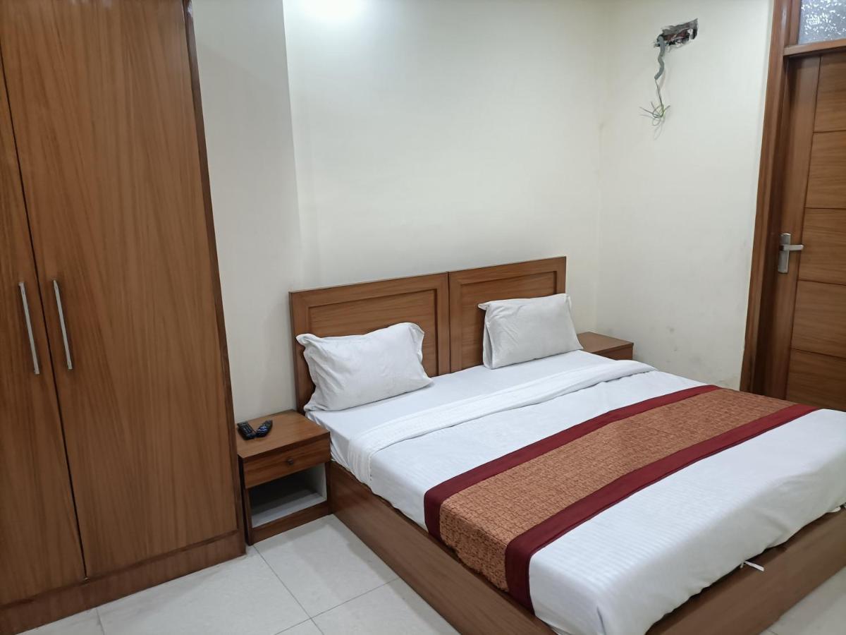 Hotel Star Light New Delhi Extérieur photo